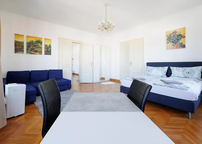 Central Apartment - Private Sauna