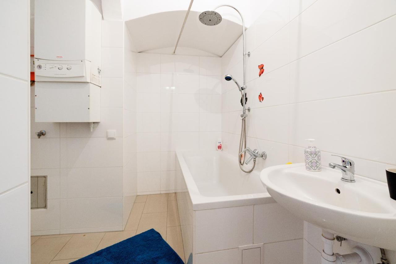 - Private Sauna * Vienna