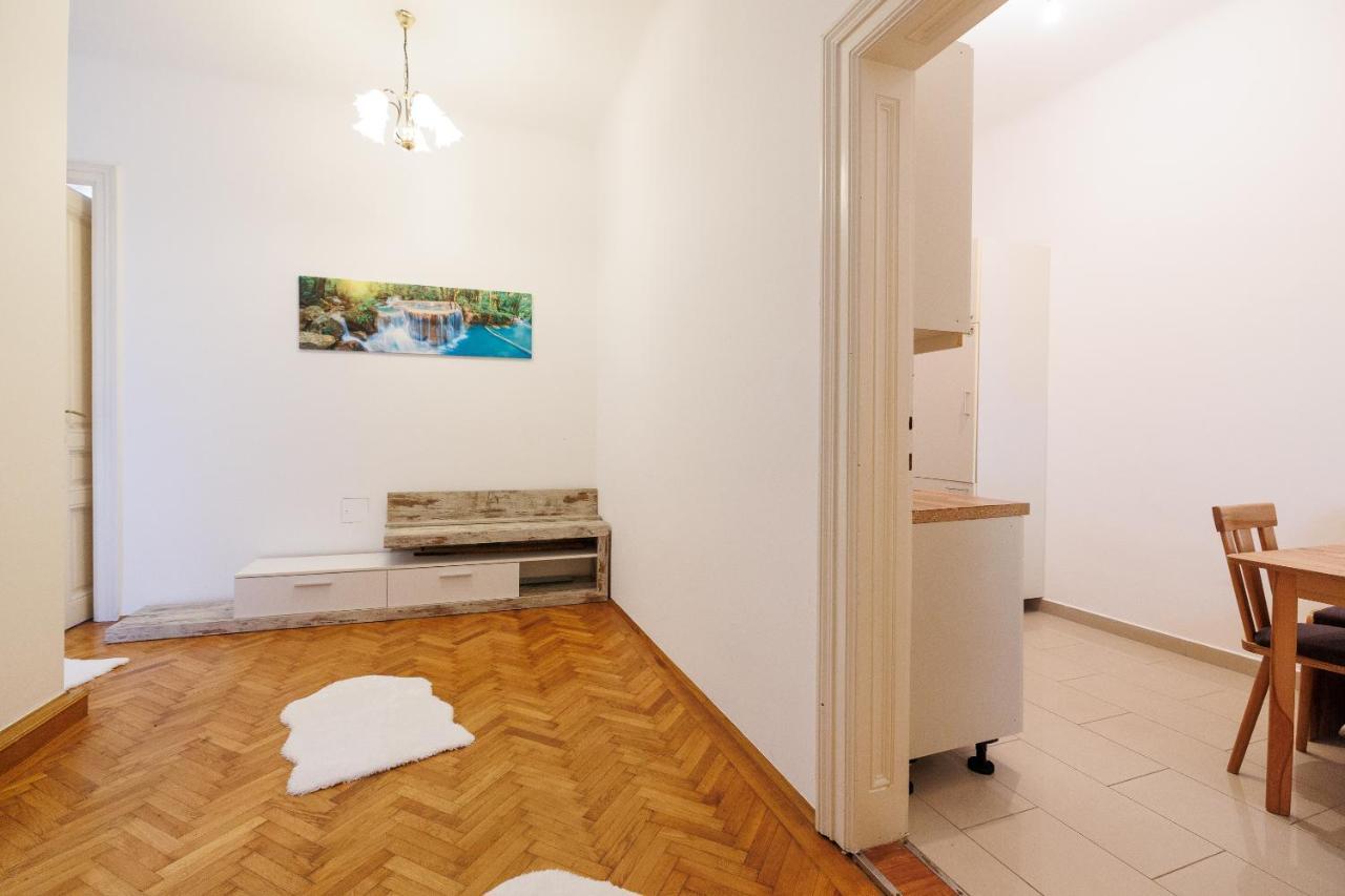 - Private Sauna Vienna