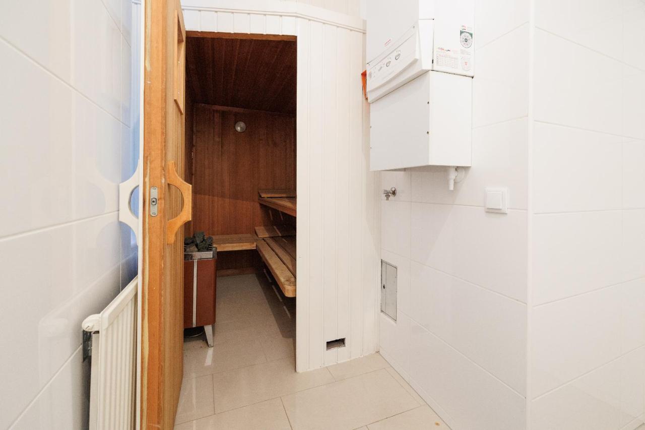 - Private Sauna Vienna